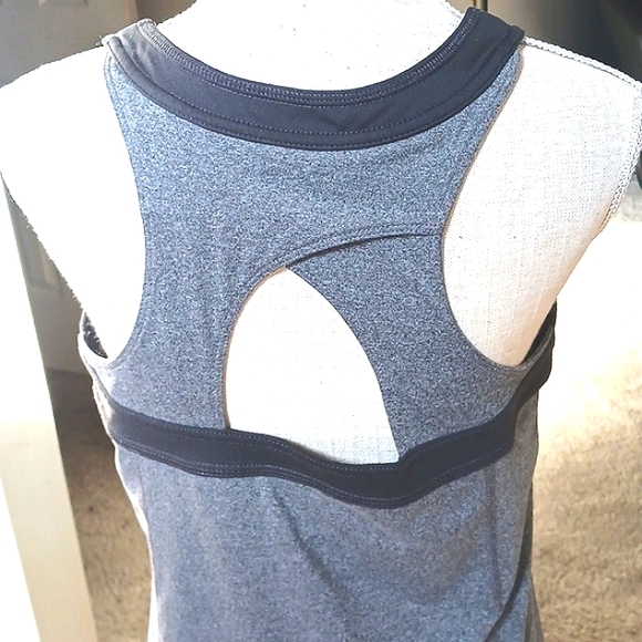 TEK Gear Yoga Athletic Tank Top Grey/Black Built In Bra Size XL - Picture 4 of 12